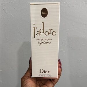 Dior J'adore Eau de Parfum Infinissime - Cream and Gold